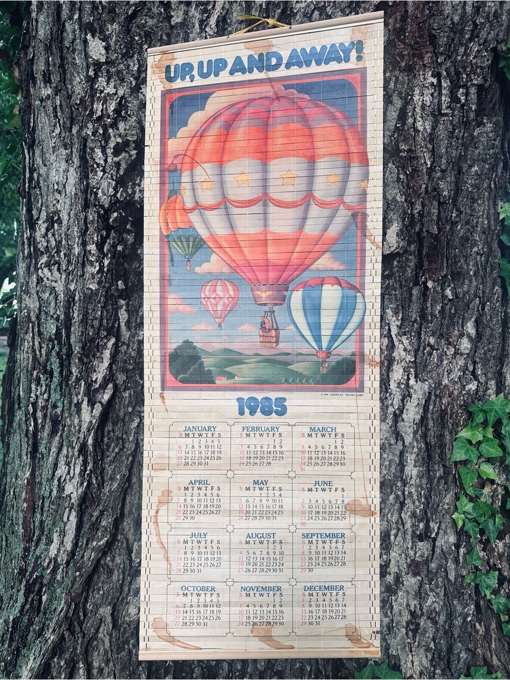 Vintage 1985 Hot Air Balloon Bamboo Roll Up Calendar Wall Hanging Americana